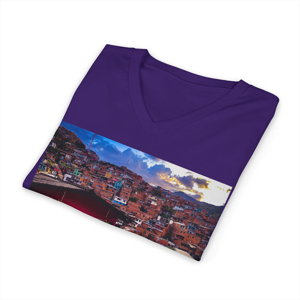 Colombian lady in Medellín - V-Neck