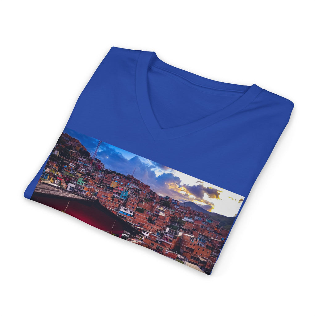 Colombian lady in Medellín - V-Neck